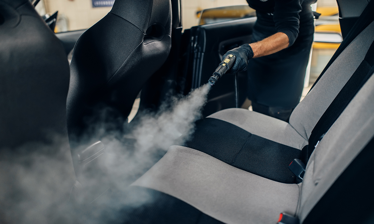 車のエアコンはどうしてすぐに臭くなる その原因と解決策 サクッと読めるくるまmagazine