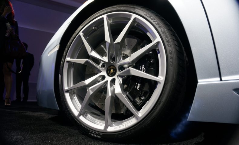 車のホイールの種類と特徴を徹底解説 愛車にぴったりの選び方 サクッと読めるくるまmagazine