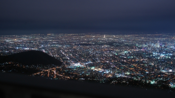 新潟県 車で絶景を楽しめる夜景スポットあり きれいなライトアップスポットも サクッと読めるくるまmagazine
