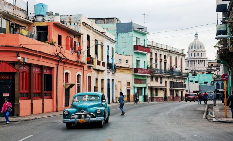 キューバ 渋かっこいいクラッシックなアメ車たち サクッと読めるくるまmagazine